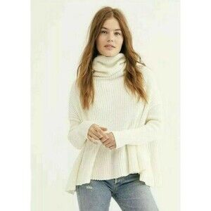 FREE PEOPLE LAYER CAKE TURTLENECK SWEATER COCONUT WOMEN'S IVORY MEDIUM OVERSIZED